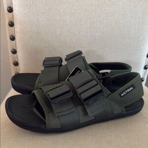 Astral Men’s PFD Sandals New Outdoor Adjustable Straps Cedar Green Size 11